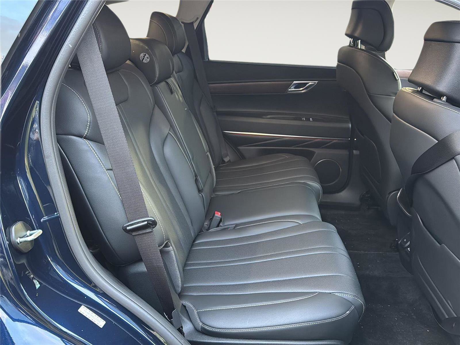 Used 2023 Genesis GV80 2.5T image 32