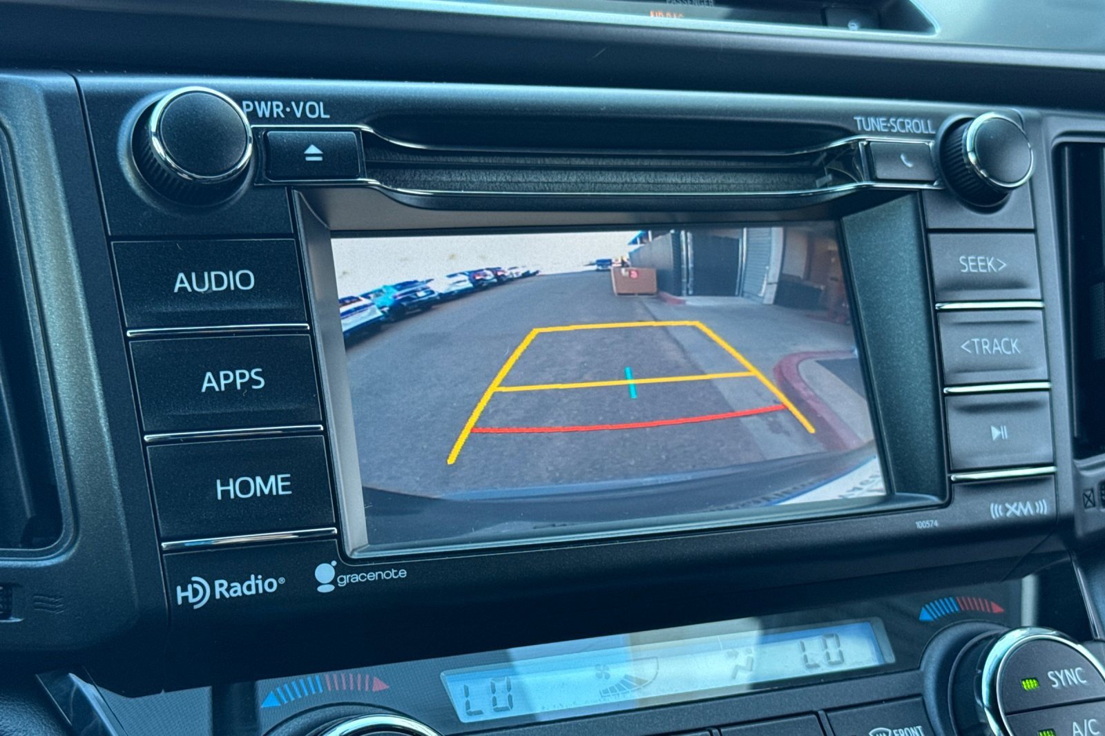 Used 2016 Toyota RAV4 SE image 19