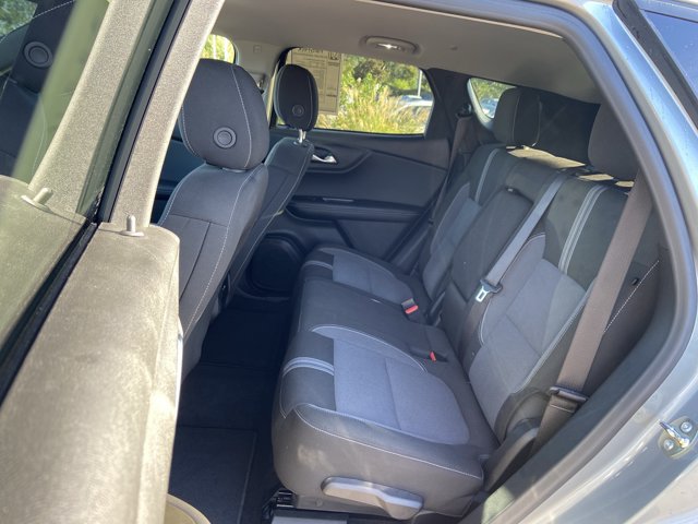 Used 2025 Chevrolet Blazer LT FWD image 16