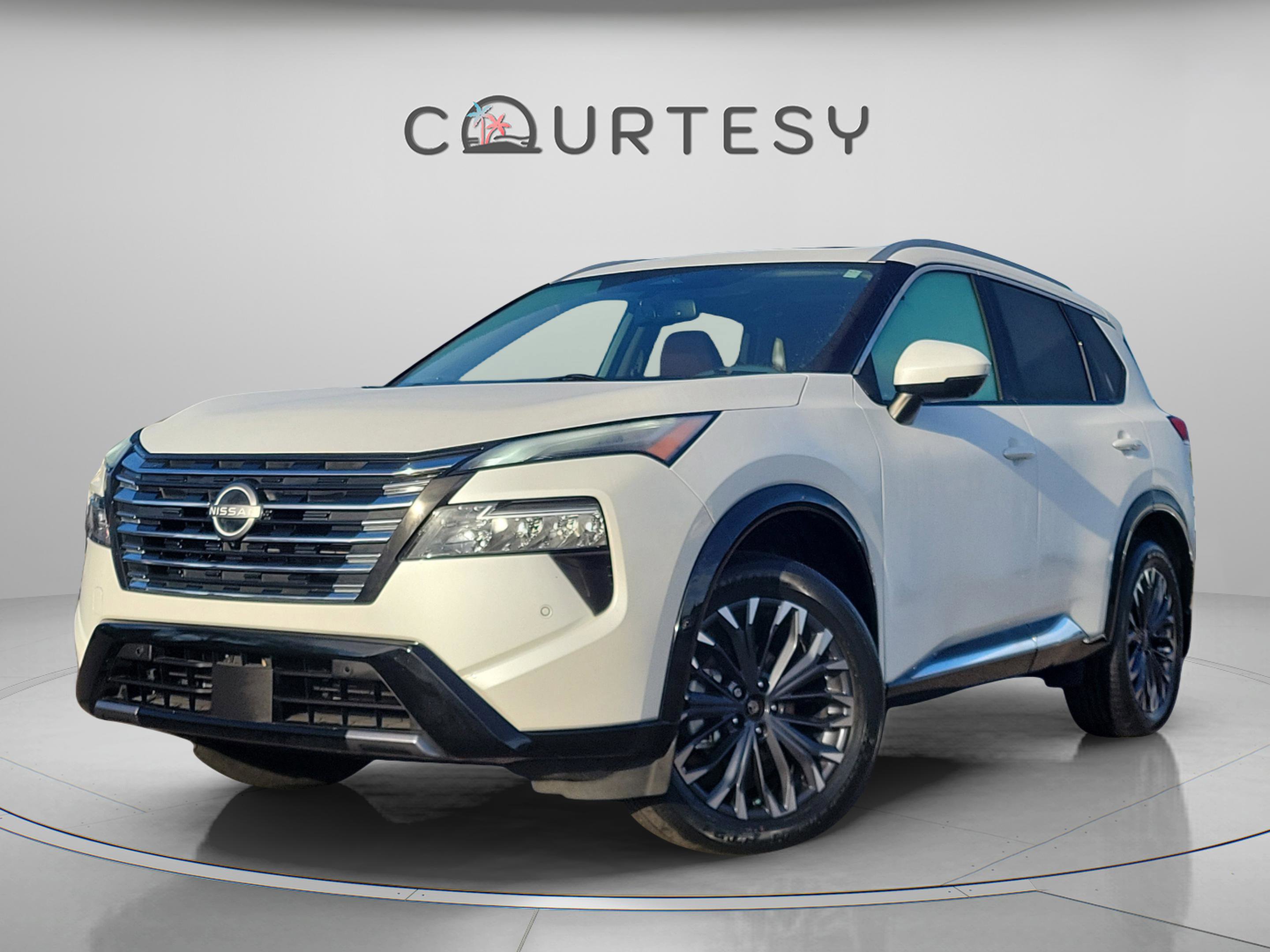 Used 2024 Nissan Rogue Platinum w/ Platinum Premium Package image 1