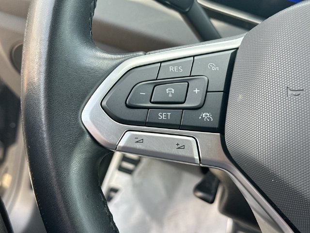Used 2025 Volkswagen Jetta Sport FWD image 48