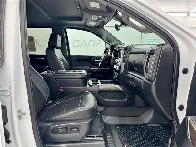 Used 2021 GMC Sierra 3500 Denali w/ Denali Ultimate Package AWD/4WD image 17