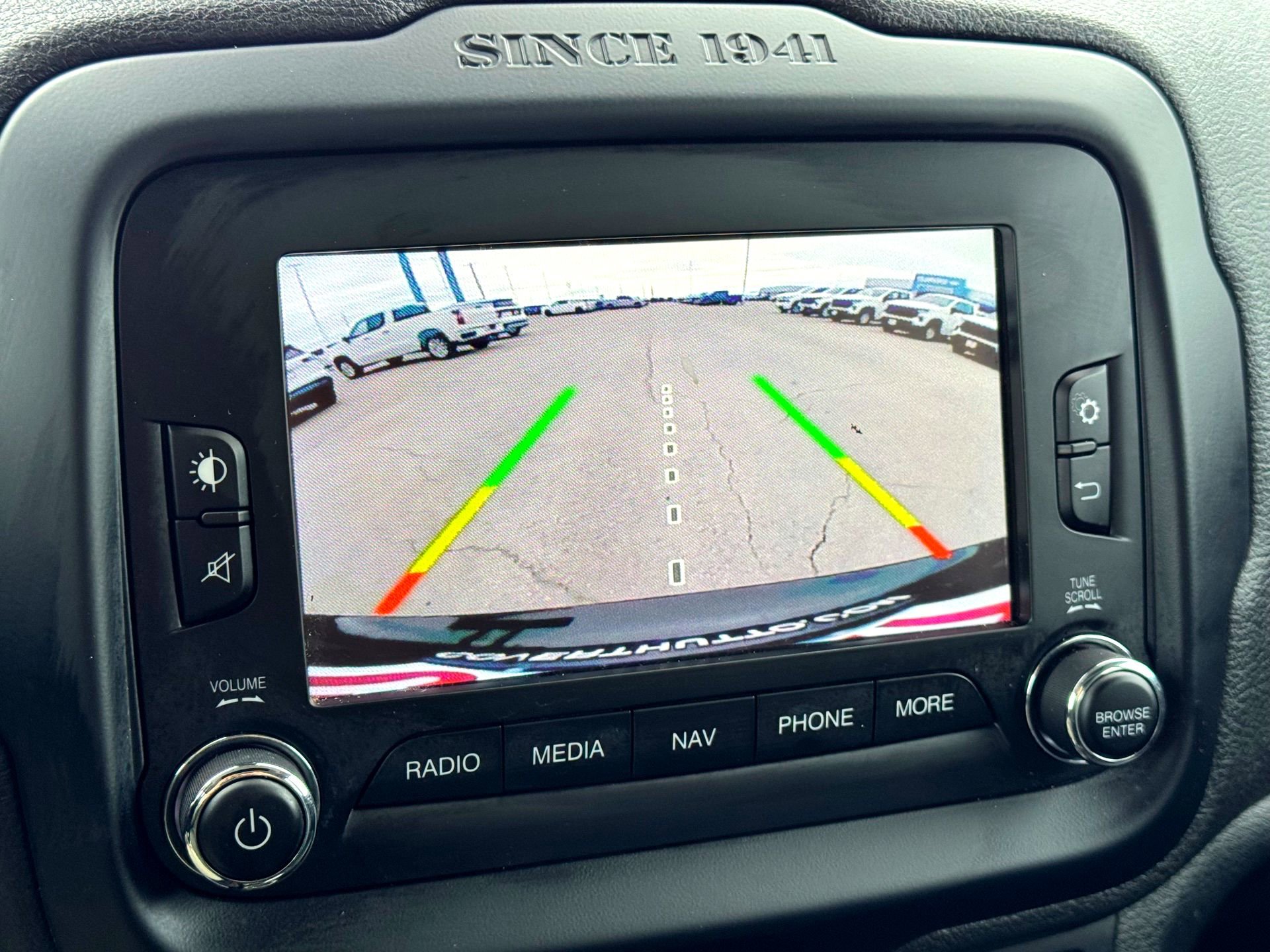 Used 2016 Jeep Renegade Limited image 29