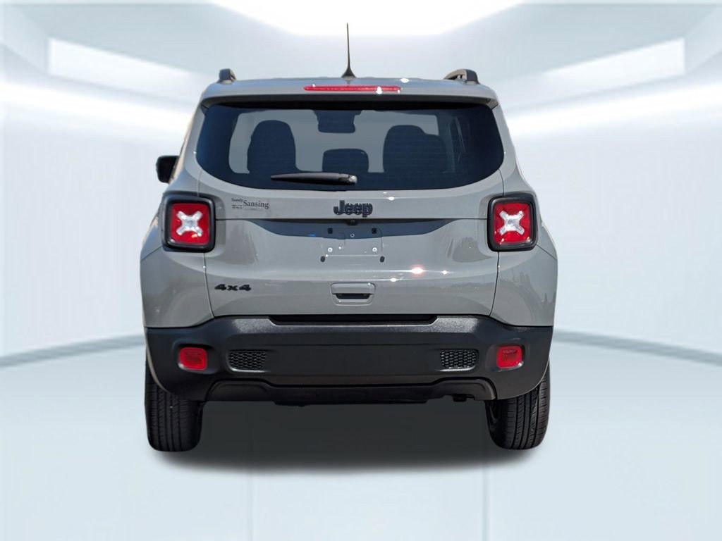 Used 2023 Jeep Renegade Latitude AWD/4WD image 5
