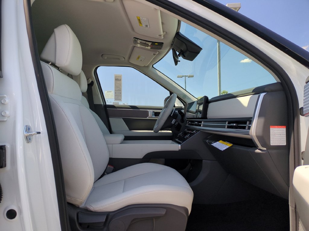 New 2026 Hyundai Santa Fe SE FWD image 9