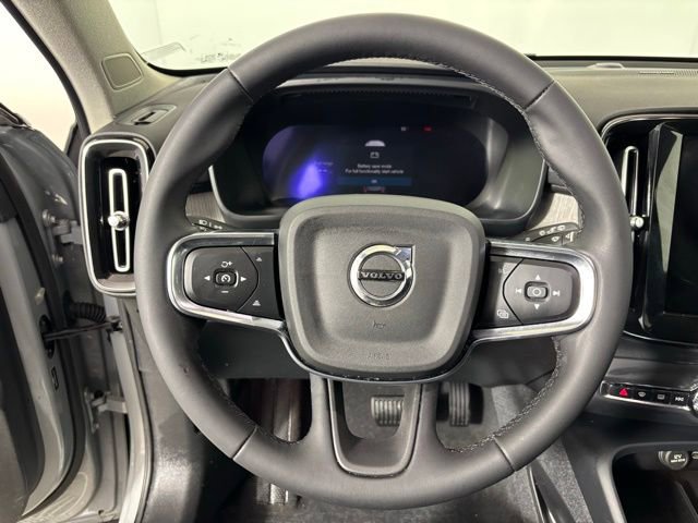 Used 2024 Volvo XC40 B5 Ultimate w/ Protection Package Premier AWD/4WD image 12