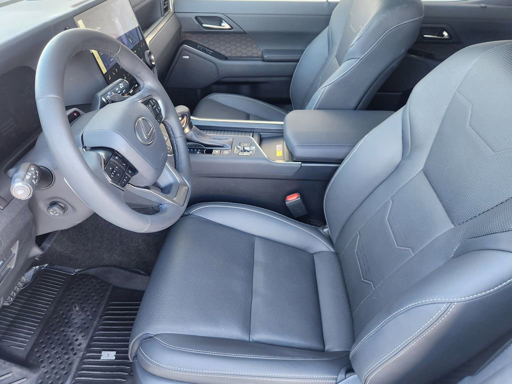 Used 2024 Lexus GX 550 w/ Accessory Package (Z1) image 15