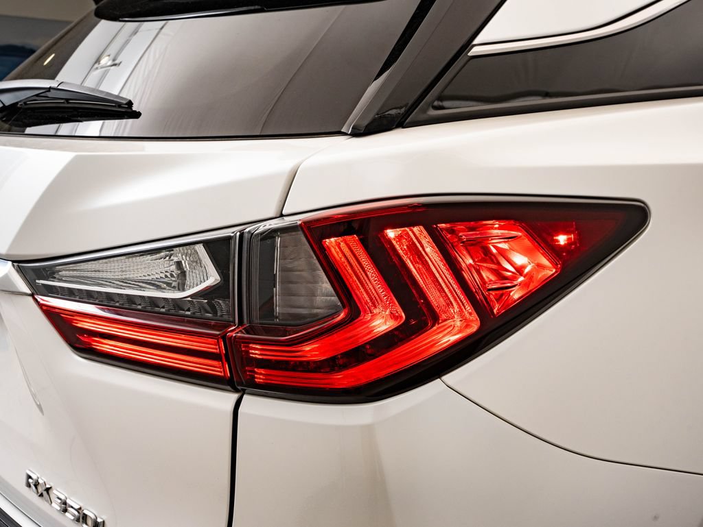 Used 2022 Lexus RX 350L Premium w/ Premium Package AWD/4WD image 9