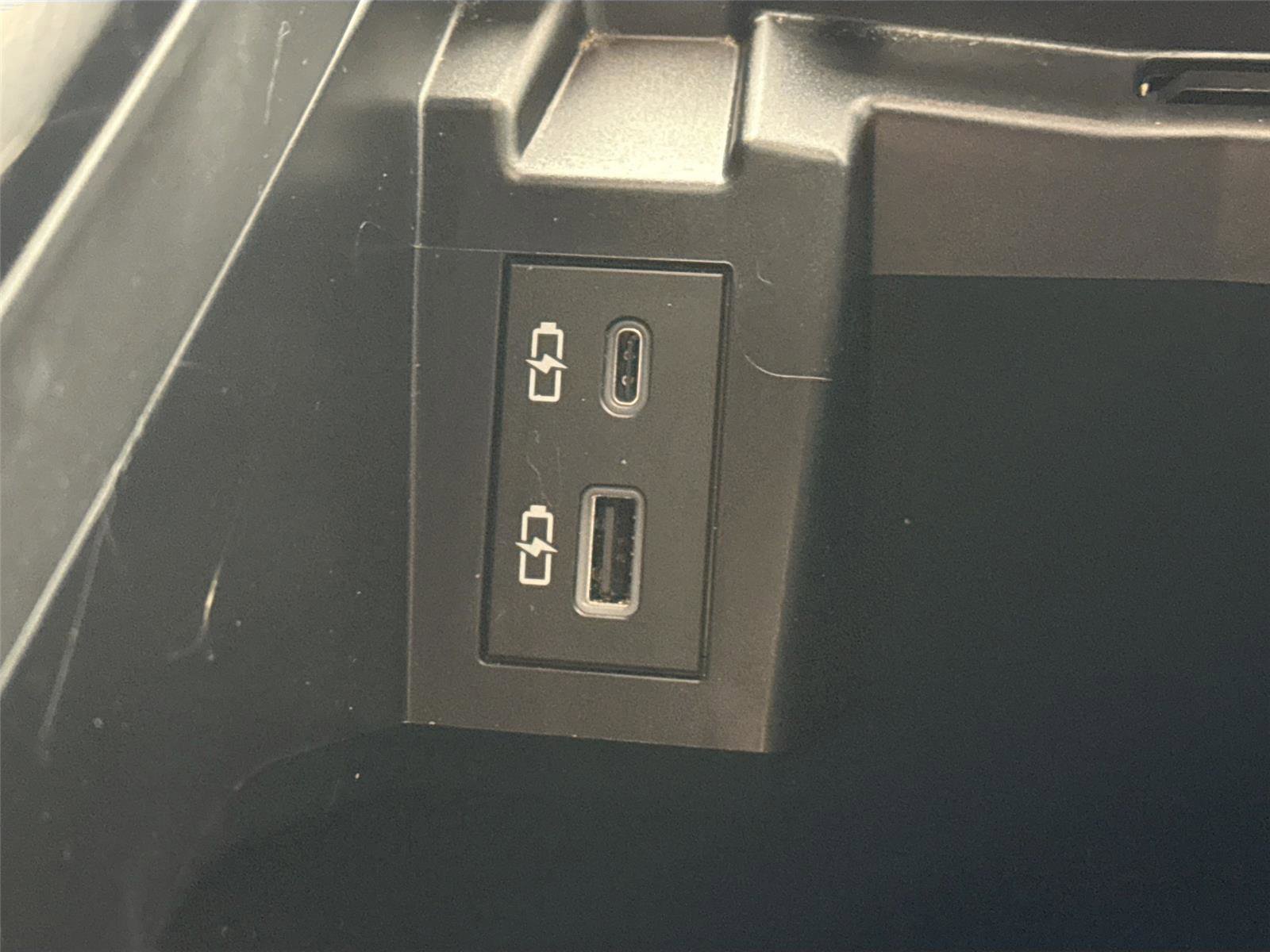 Certified 2022 Toyota Sienna XSE image 36