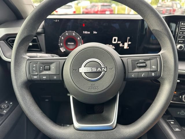 Used 2025 Nissan Kicks S AWD/4WD image 41