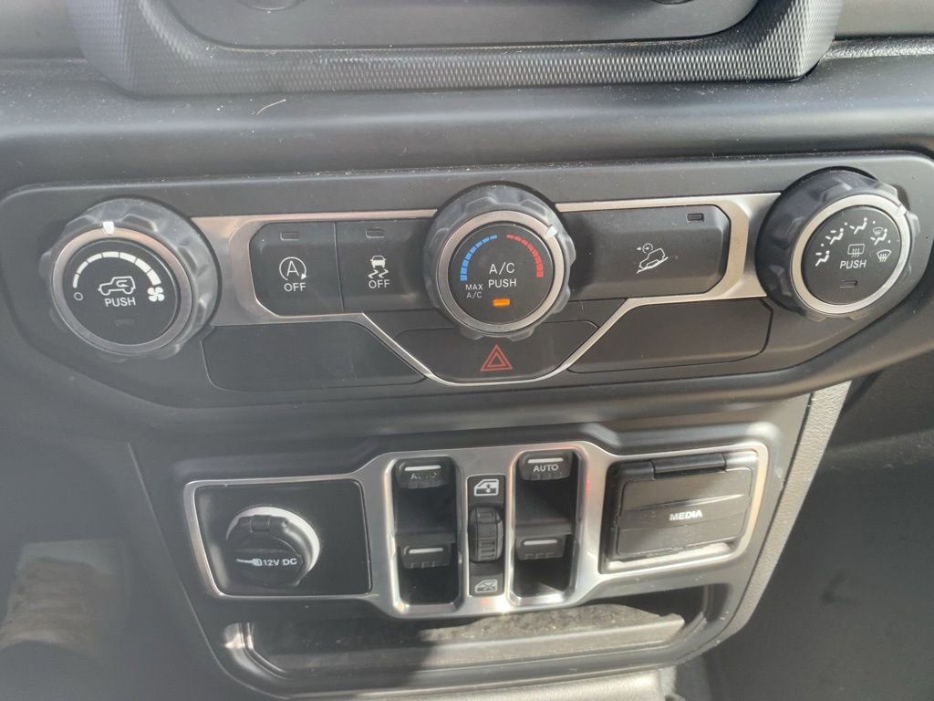 Used 2018 Jeep Wrangler Unlimited Sport S image 18