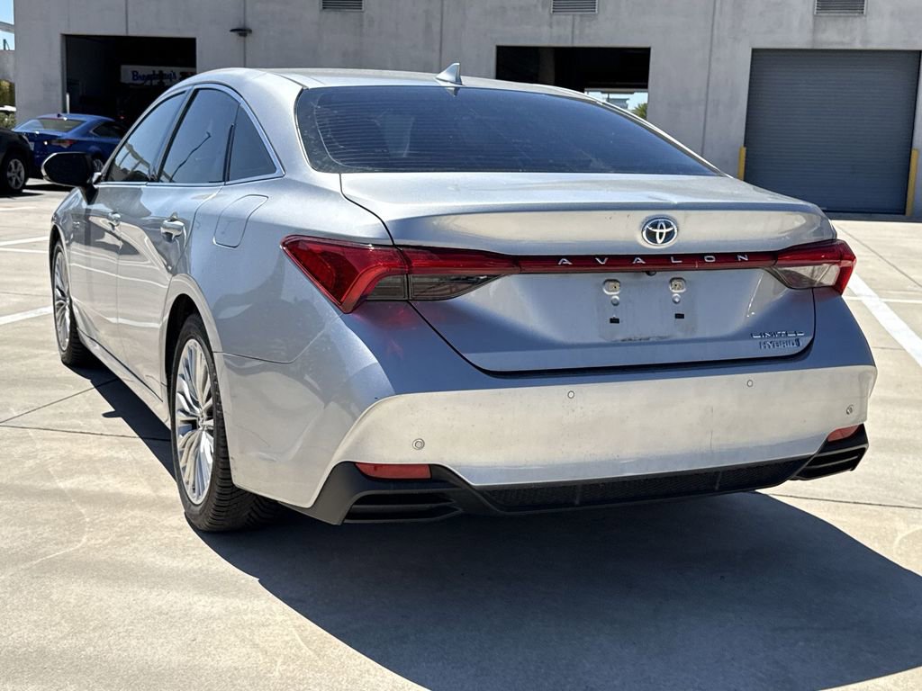 Used 2019 Toyota Avalon Limited w/ Advanced Safety Package FWD image 10