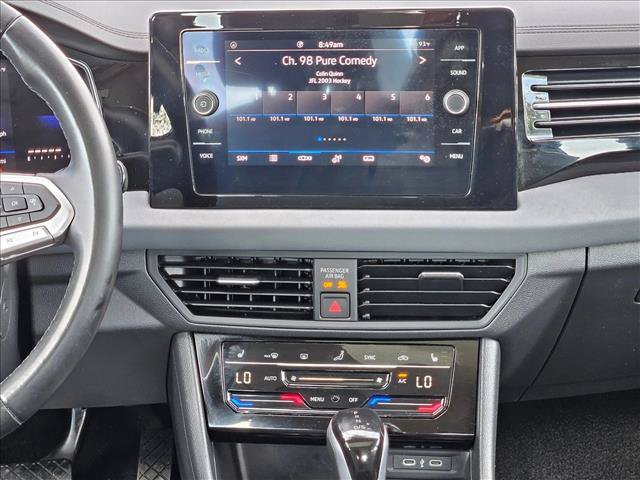 Used 2025 Volkswagen Jetta SE FWD image 14