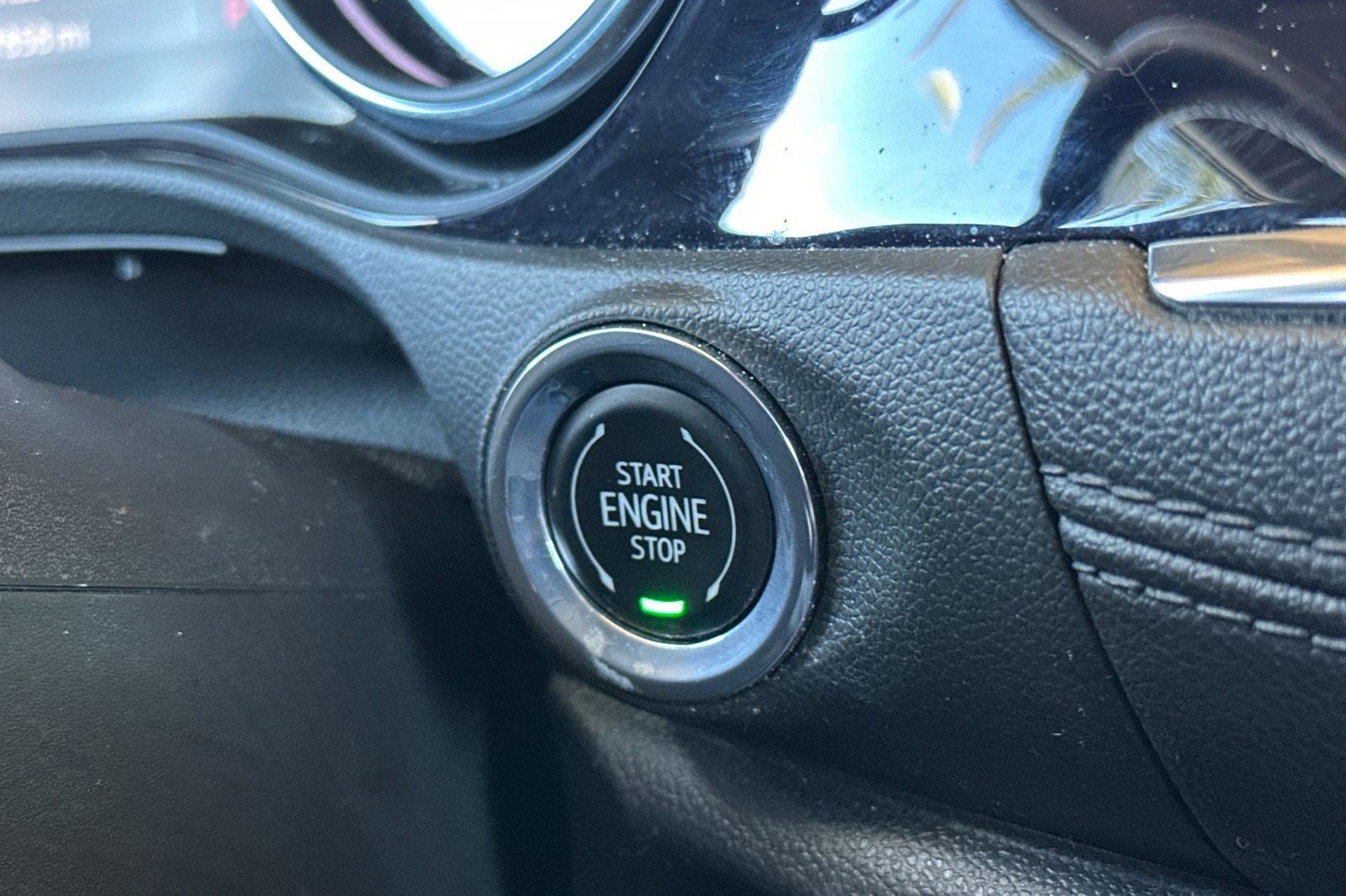 Used 2023 Buick Encore GX Select w/ Sport Touring Package FWD image 22