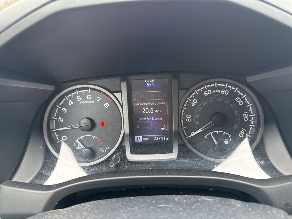 Used 2019 Toyota Tacoma TRD Sport image 8