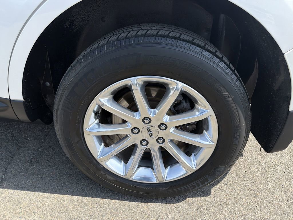 Used 2013 Lincoln MKX AWD image 30