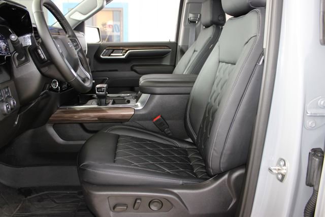 Used 2024 Chevrolet Silverado 1500 RST w/ Convenience Package II AWD/4WD image 23
