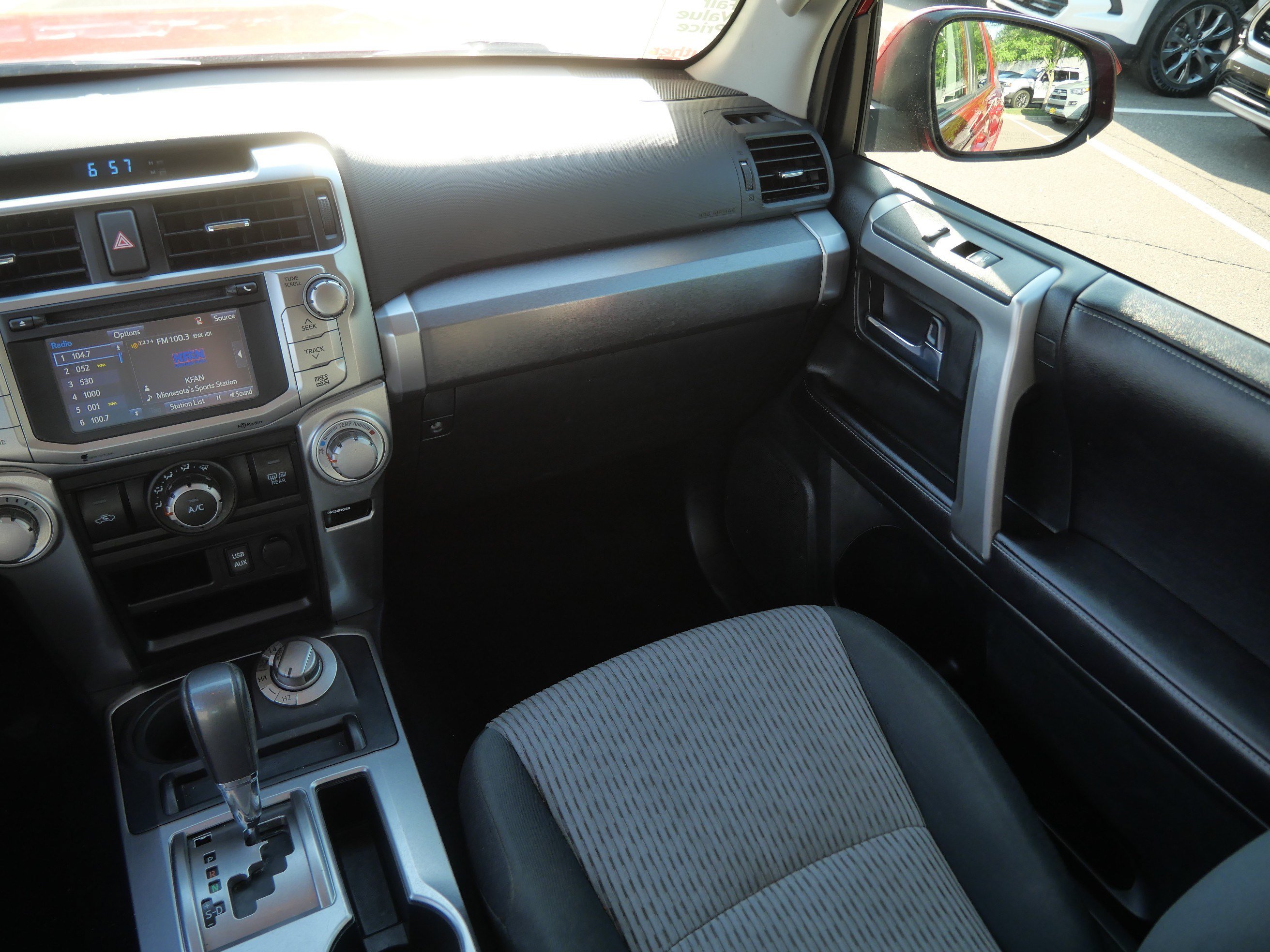 Certified 2016 Toyota 4Runner SR5 AWD/4WD image 11