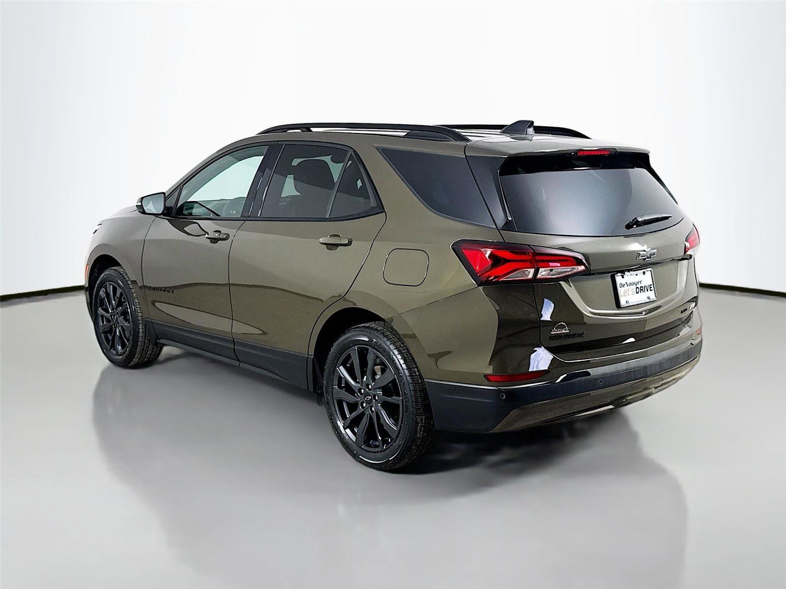 Used 2023 Chevrolet Equinox RS image 6