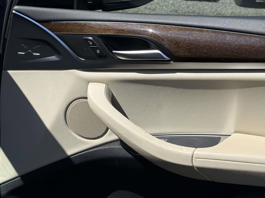 Used 2022 BMW X3 xDrive30i w/ Premium Package 2 image 8