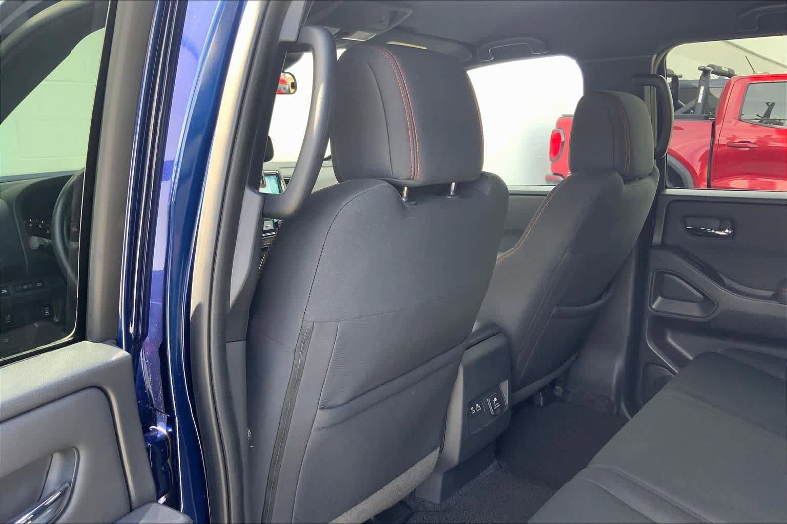 Used 2022 Nissan Frontier Pro-X image 12
