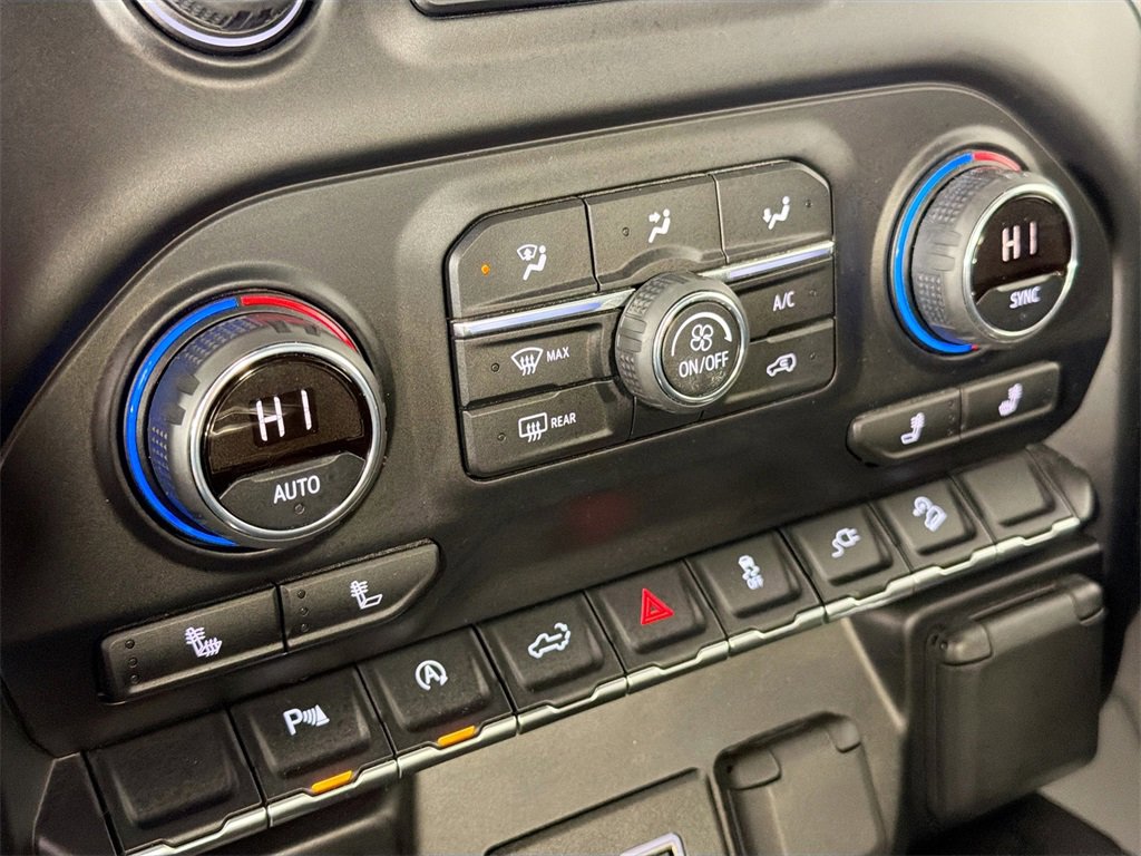 Used 2019 Chevrolet Silverado 1500 RST image 15