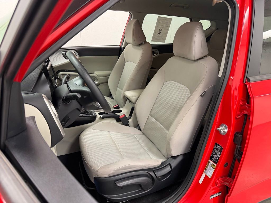 Used 2024 Kia Soul LX image 19