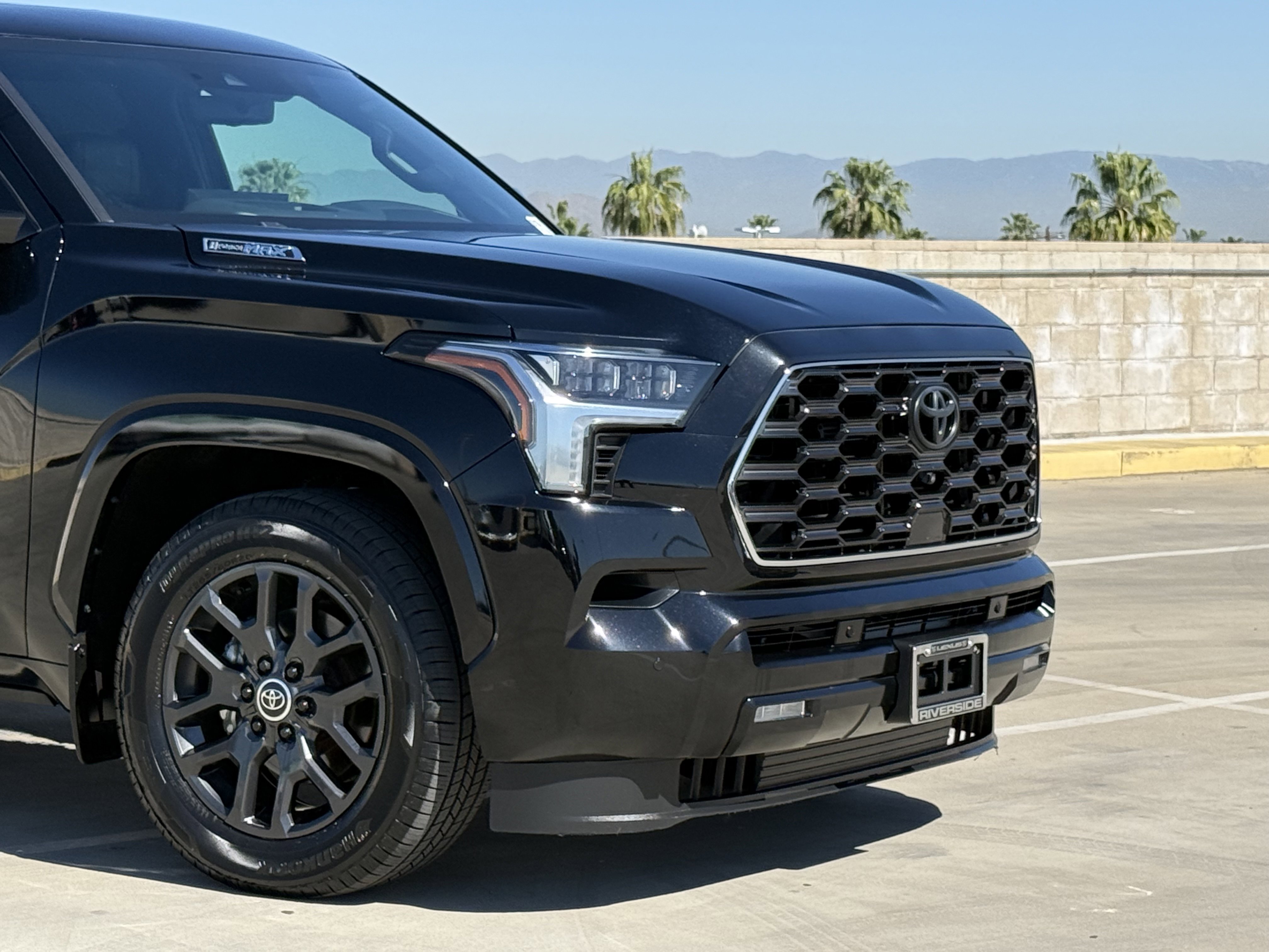 Used 2024 Toyota Sequoia Platinum image 3