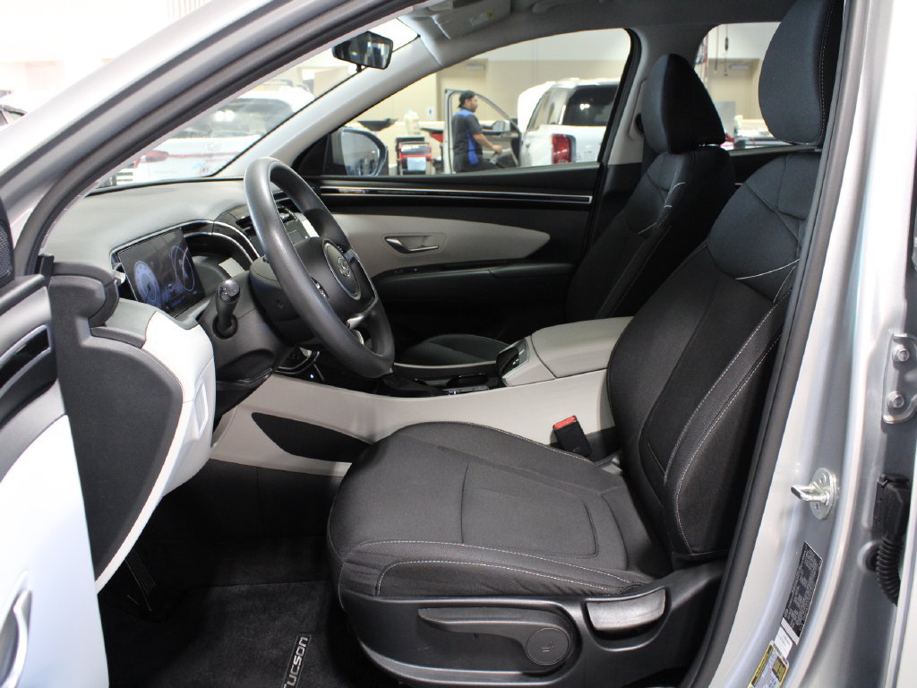Used 2024 Hyundai Tucson SE FWD image 13