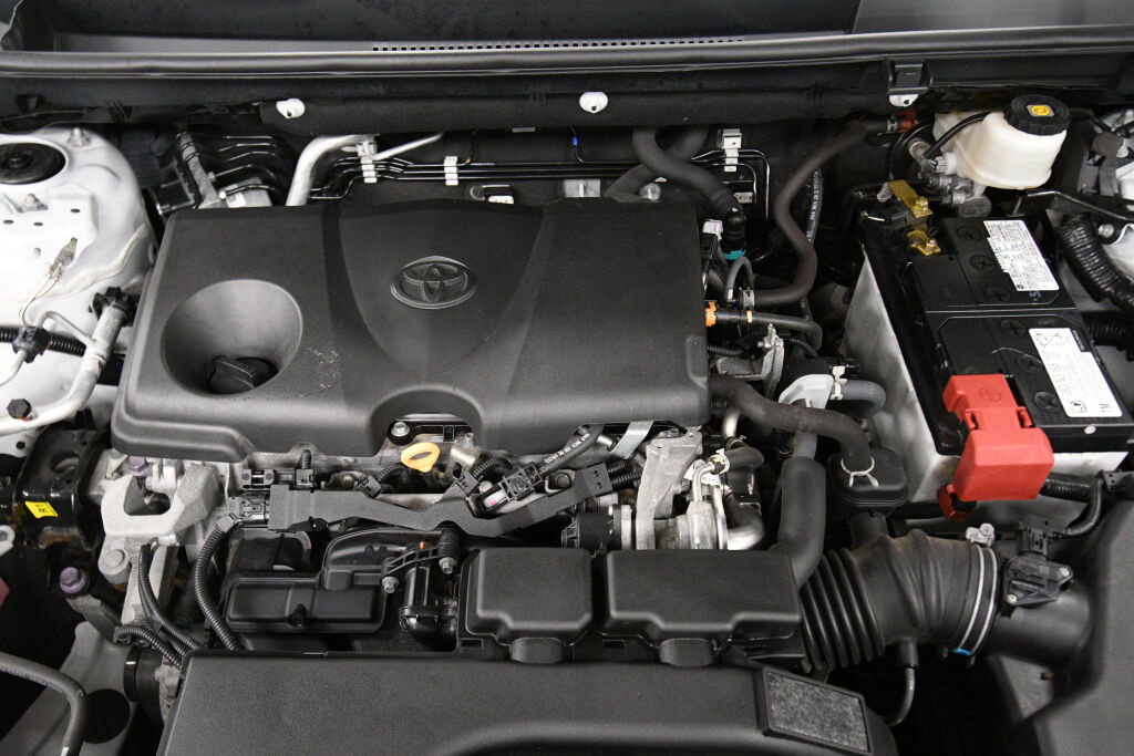 Used 2021 Toyota RAV4 LE w/ Carpet Mat Package (TMS) AWD/4WD image 32