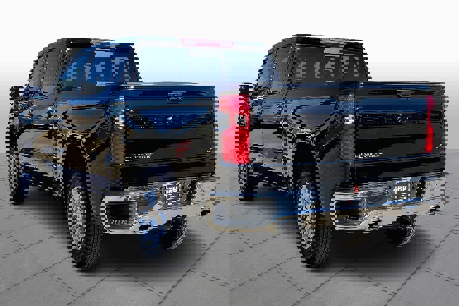 Used 2024 Chevrolet Silverado 1500 LT w/ Z71 Off-Road Package image 11