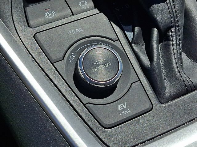 Used 2024 Toyota RAV4 LE AWD/4WD image 26
