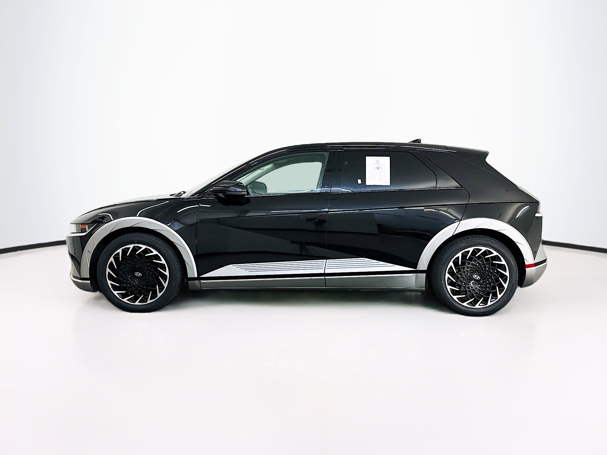 Used 2023 Hyundai Ioniq 5 Limited w/ Cargo Package image 4