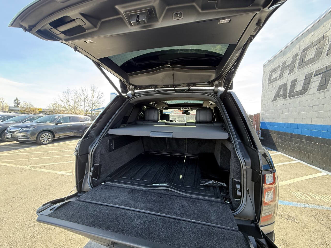 Used 2016 Land Rover Range Rover Supercharged image 16