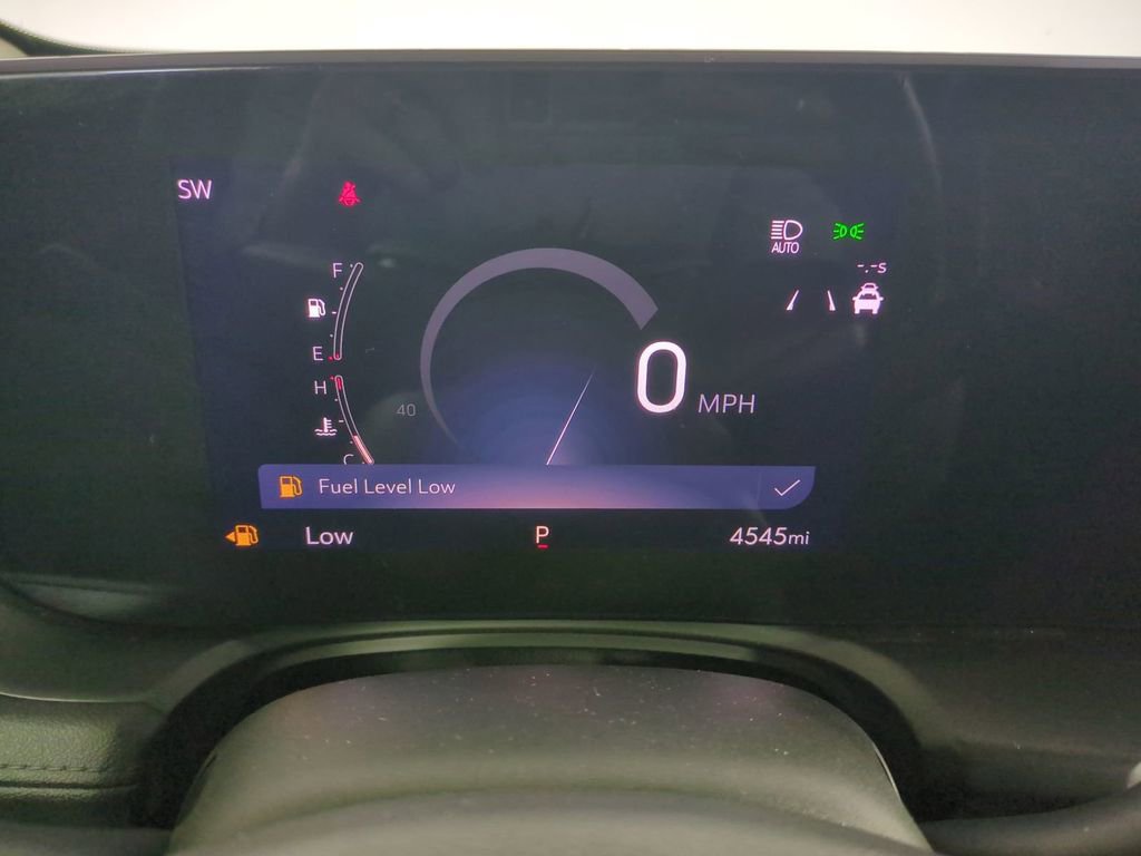 Used 2025 Buick Encore GX Avenir w/ Avenir Technology Package image 34