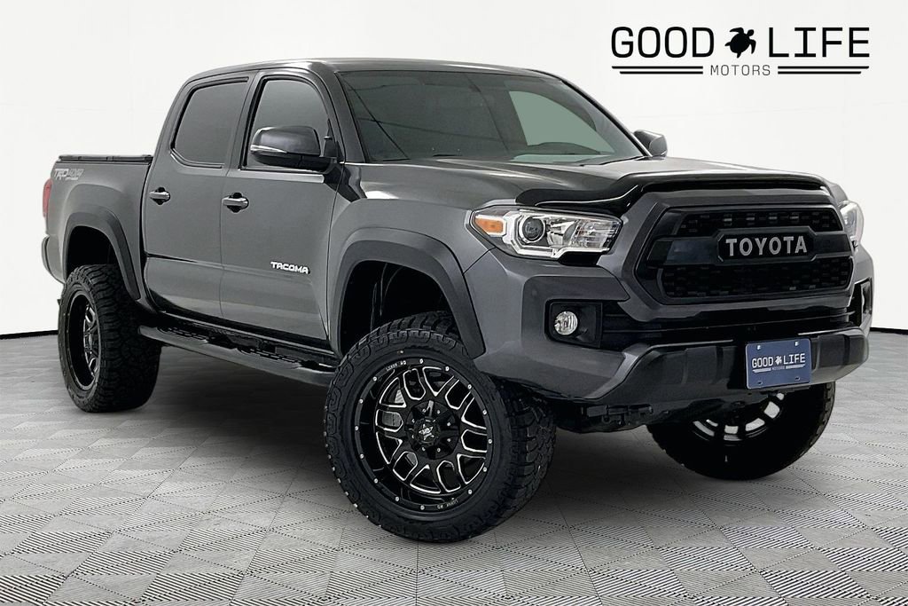 Used 2016 Toyota Tacoma TRD Off-Road w/ Premium & Technology Package image 1