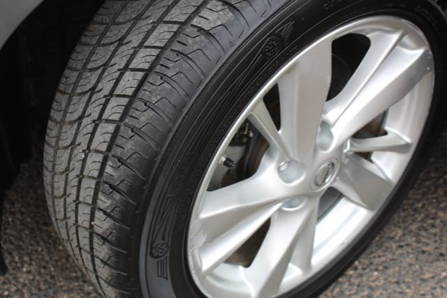 Used 2015 Nissan Altima 2.5 SL w/ Moonroof Package FWD image 11