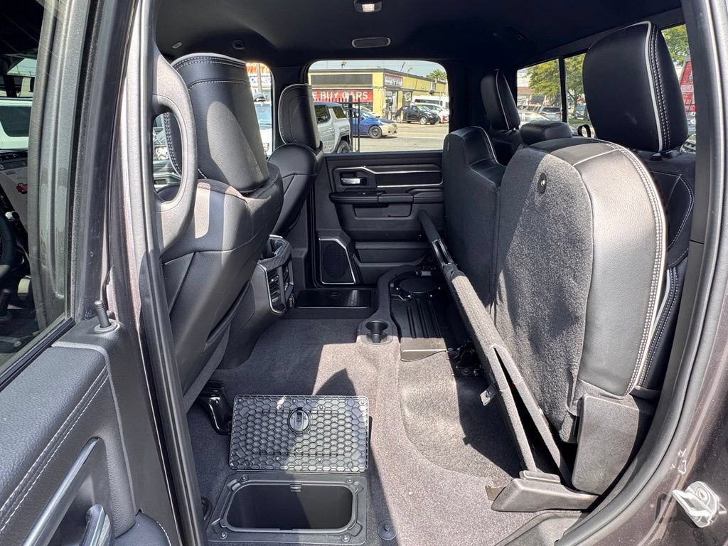 Used 2025 RAM 3500 Laramie AWD/4WD image 16