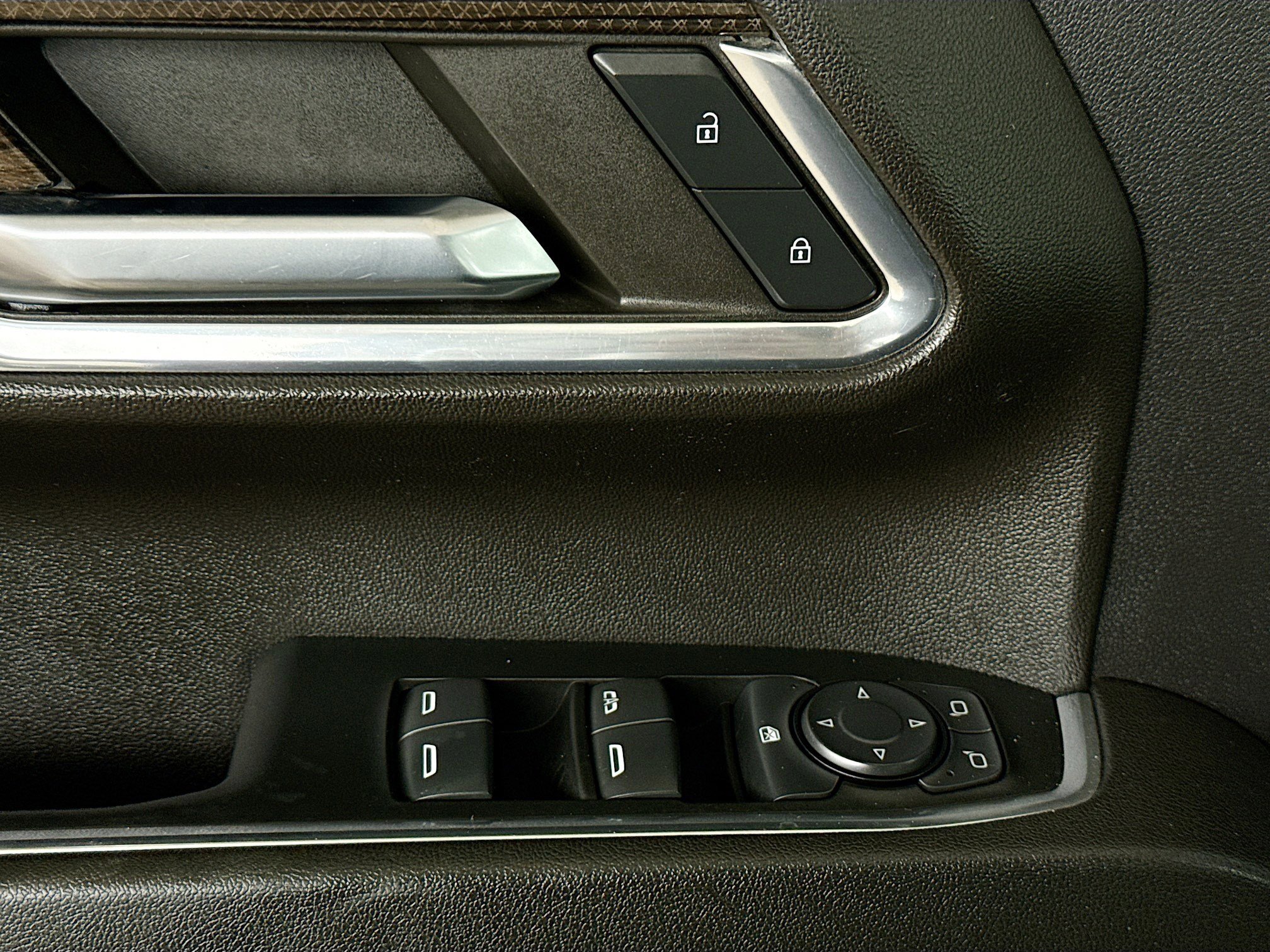 Used 2024 Chevrolet Silverado 2500 LT image 23