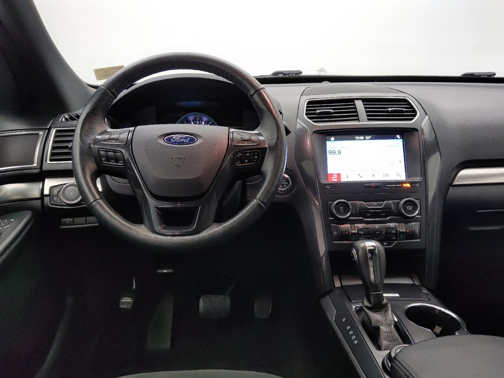 Used 2019 Ford Explorer XLT w/ Equipment Group 202A AWD/4WD image 22