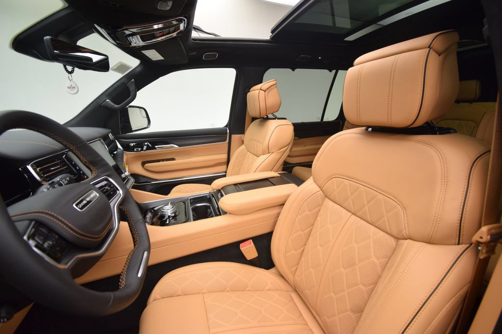 New 2026 Jeep Grand Wagoneer L Summit AWD/4WD image 38