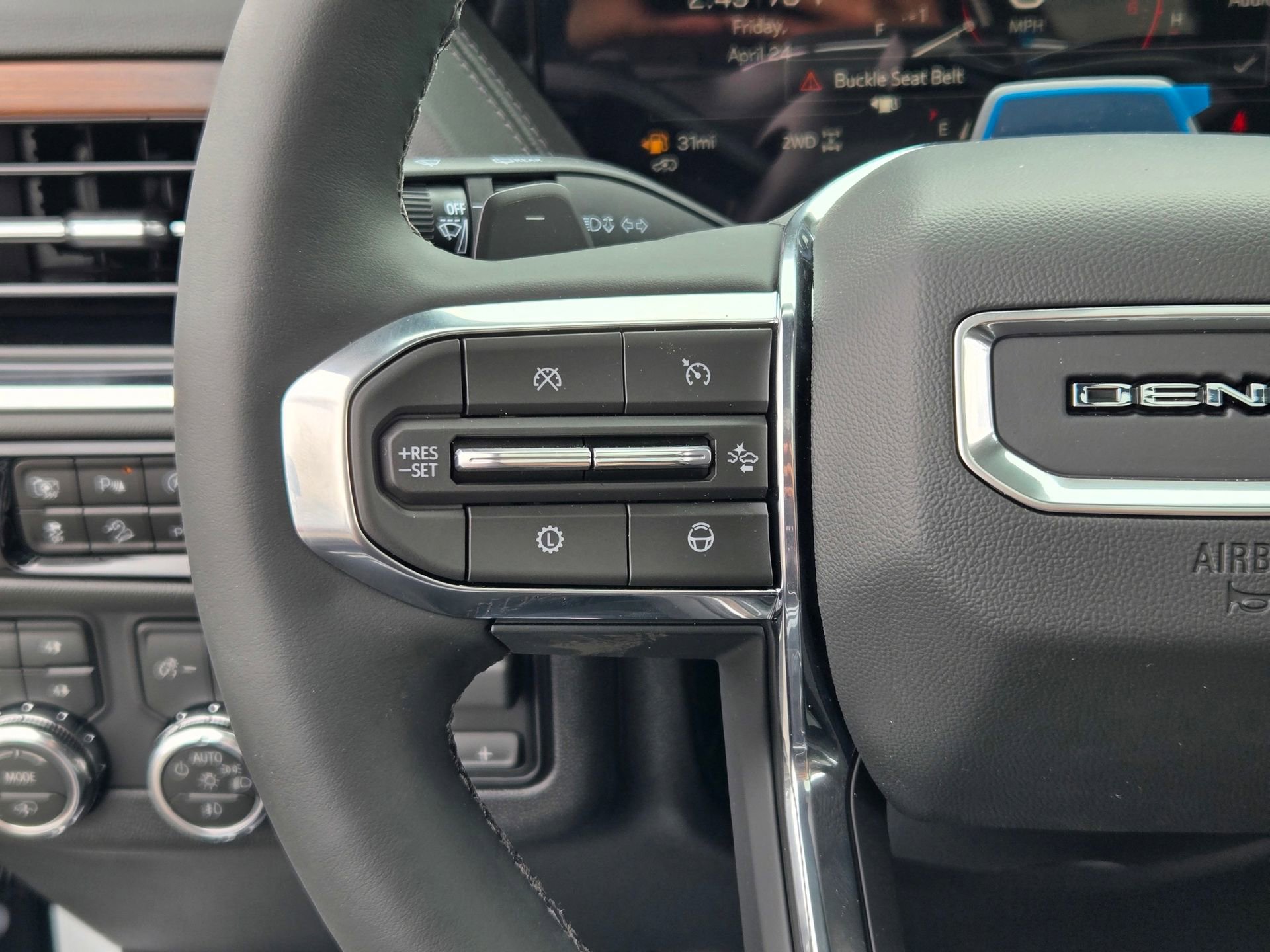 New 2026 GMC Yukon Denali w/ Denali Reserve Package AWD/4WD image 46