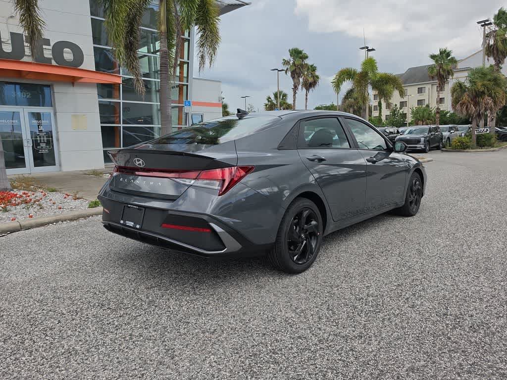 New 2026 Hyundai Elantra SEL Sport FWD image 7