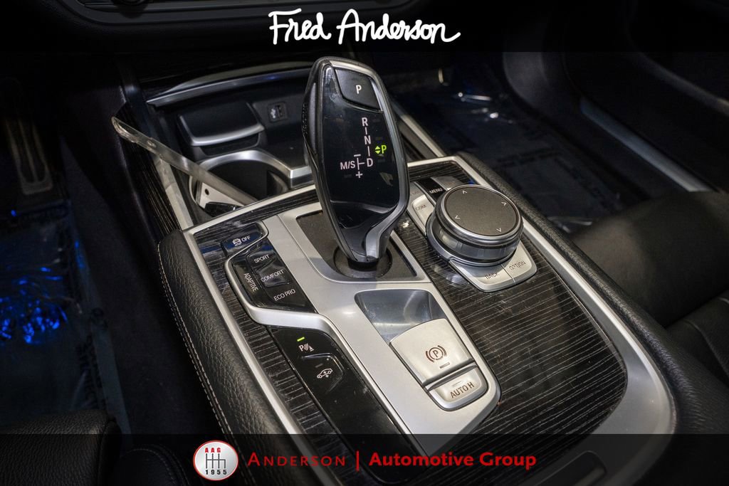 Used 2019 BMW 740i w/ M Sport Package RWD image 18