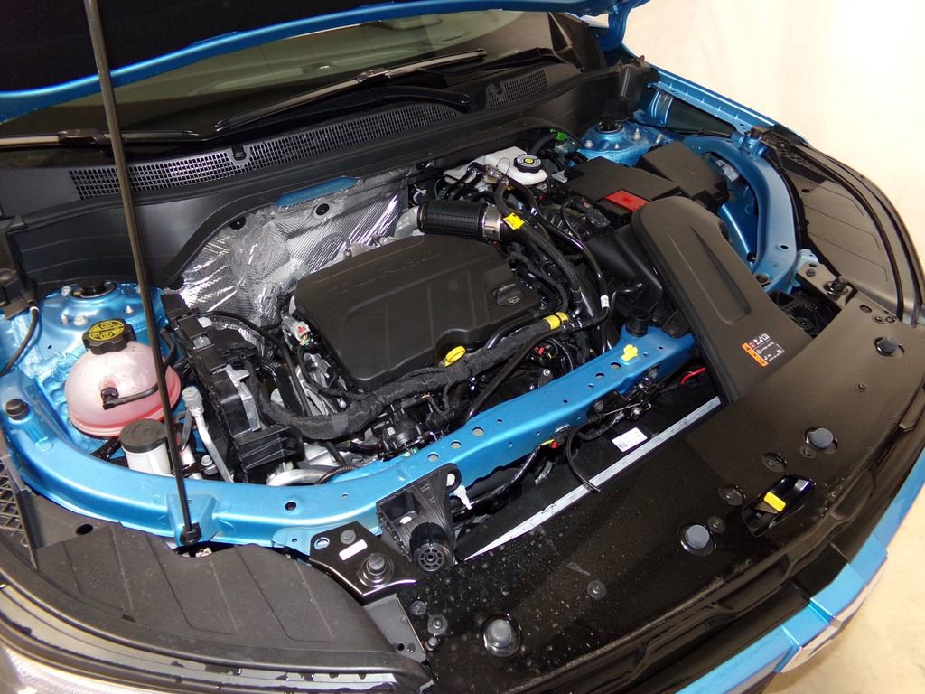 New 2025 Chevrolet Trax ACTIV w/ Sunroof Package image 28