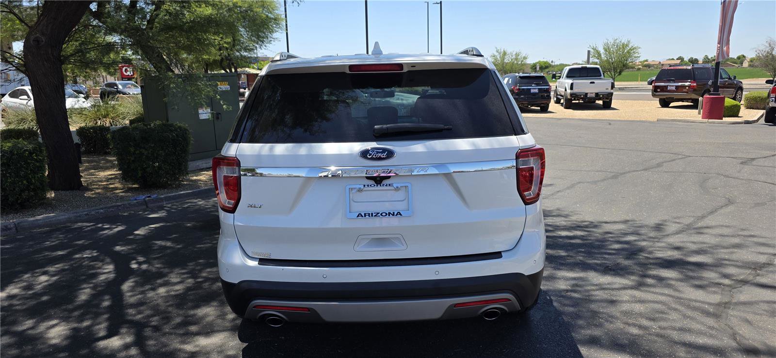 Used 2016 Ford Explorer XLT w/ Equipment Group 201A FWD image 6