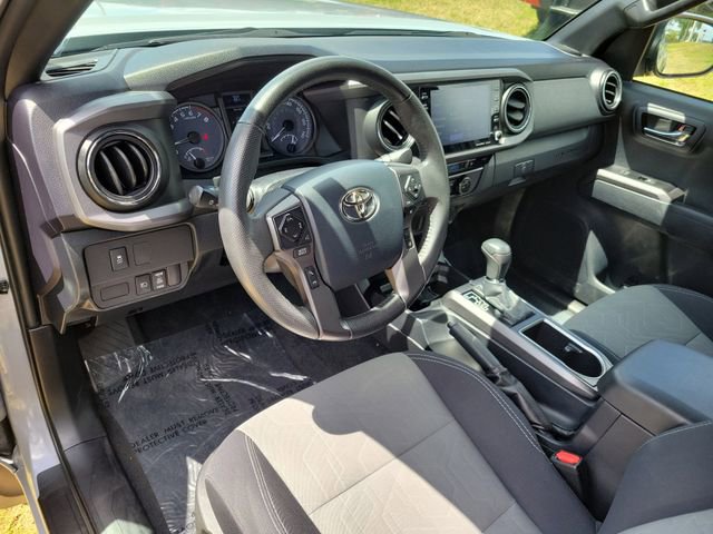 Used 2020 Toyota Tacoma TRD Off-Road w/ TRD Premium Off Road Package AWD/4WD image 12