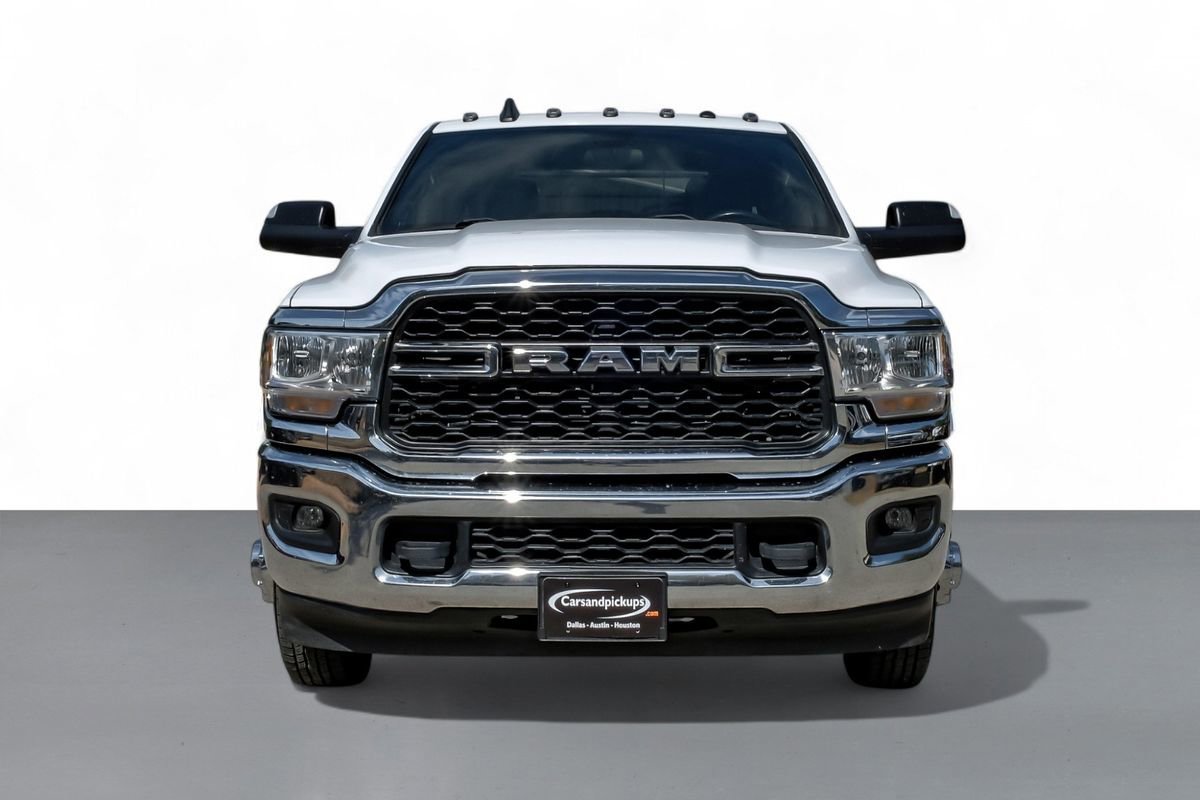 Used 2022 RAM 3500 Tradesman w/ Chrome Appearance Group image 3