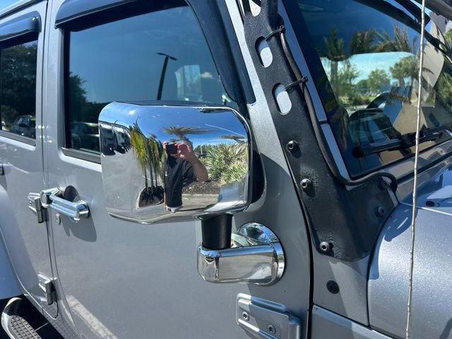 Used 2013 Jeep Wrangler Unlimited Sahara w/ Dual Top Group AWD/4WD image 6