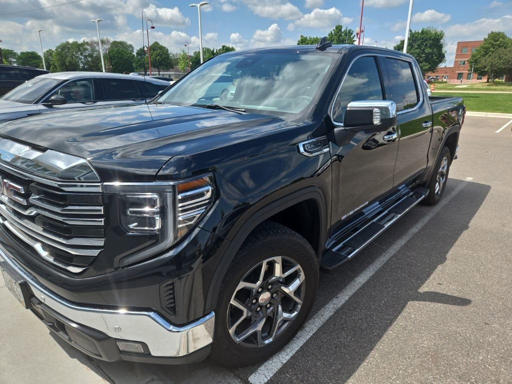 Used 2024 GMC Sierra 1500 SLT w/ SLT Premium Plus Package AWD/4WD image 8